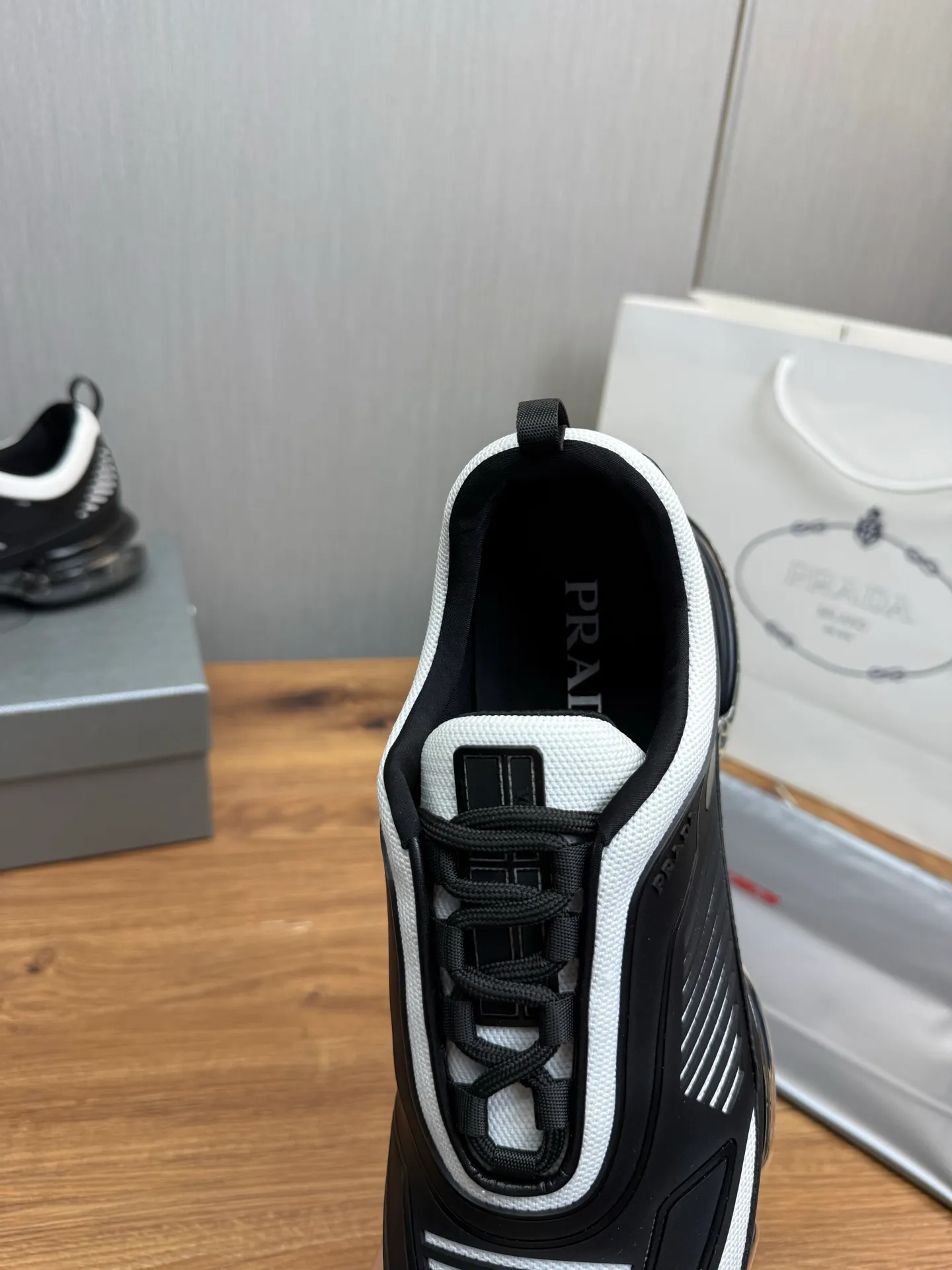 Men's shoes 💰640💰 [PRADA] Men's shoes are popular in the counter, high-quality shipments ✔️Official website synchronization, original fly-woven epoxy fabric + cowhide lining, 1⃣️ to 1⃣️ replica, original air-cushion original bottom, 38-45 (one size larger)